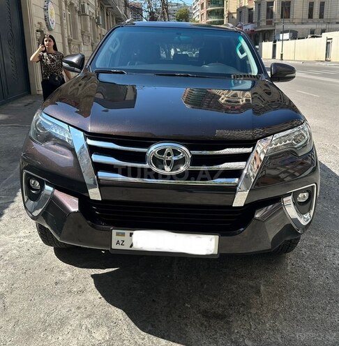 Toyota Fortuner 2018, 235,000 km - 2.7 l - Bakı