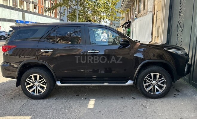 Toyota Fortuner 2018, 235,000 km - 2.7 l - Bakı