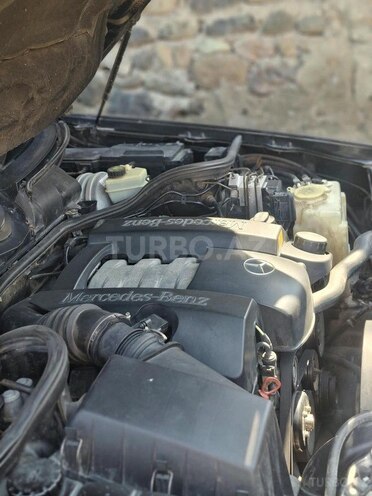 Mercedes E 240 2000, 406,221 km - 2.4 l - Astara