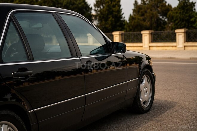 Mercedes S 320 1996, 160,000 km - 3.2 л - Şəki