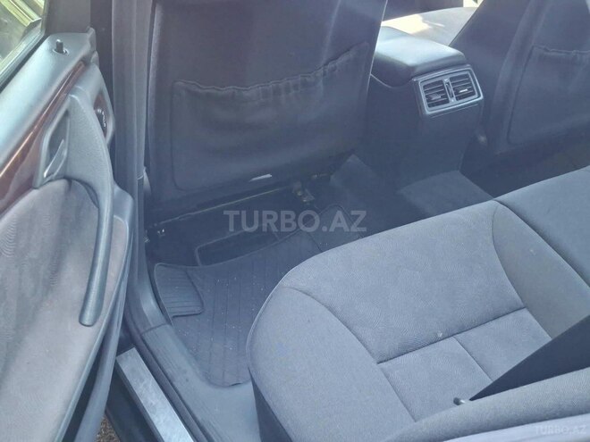 Mercedes E 240 2000, 406,221 km - 2.4 l - Astara