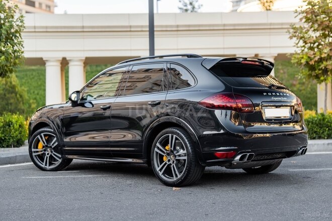 Porsche Cayenne Turbo 2012, 210,000 km - 4.8 l - Bakı