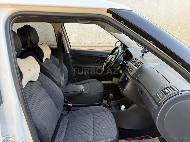 Skoda Fabia 2012, 420,000 km - 1.6 l - Bakı