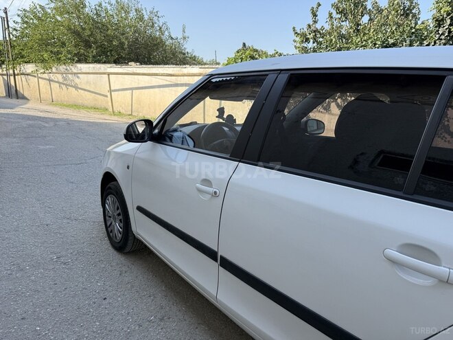 Skoda Fabia 2012, 420,000 km - 1.6 l - Bakı