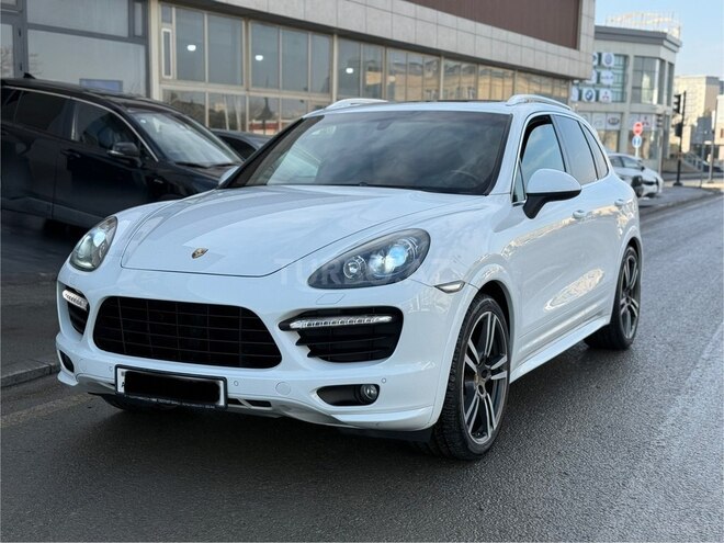Porsche Cayenne GTS 2013, 178,000 km - 4.8 l - Bakı