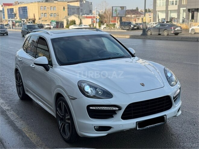 Porsche Cayenne GTS 2013, 178,000 km - 4.8 l - Bakı