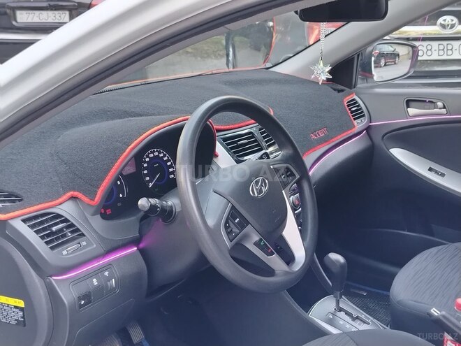 Hyundai Accent 2015, 151,000 km - 1.6 l - Bakı