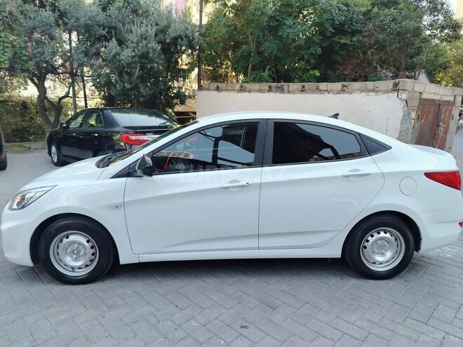 Hyundai Accent 2015, 151,000 km - 1.6 l - Bakı