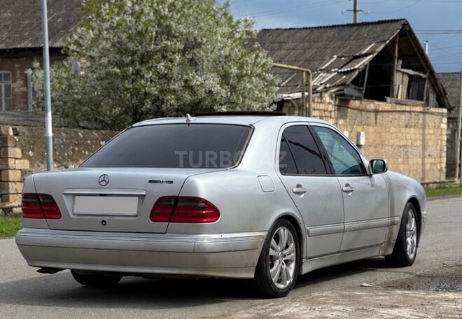 Mercedes E 320 1998, 358,500 km - 3.2 l - Qazax