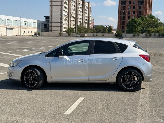 Opel Astra 2011, 298,000 km - 1.3 l - Gəncə