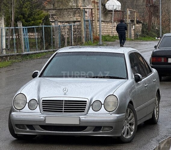Mercedes E 320 1998, 358,500 km - 3.2 l - Qazax