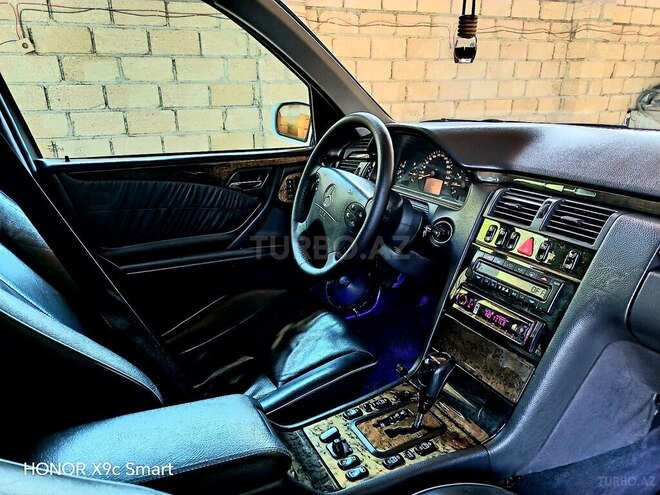 Mercedes E 280 4MATIC 2002, 563,914 km - 2.8 l - Ağcabədi