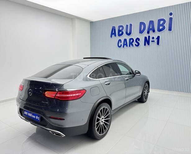Mercedes GLC 300 4MATIC 2019, 100,600 km - 2.0 l - Bakı