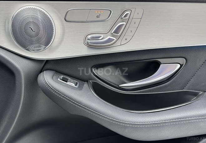 Mercedes GLC 300 4MATIC 2019, 100,600 km - 2.0 l - Bakı