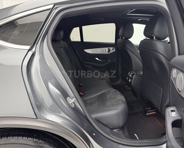 Mercedes GLC 300 4MATIC 2019, 100,600 km - 2.0 l - Bakı