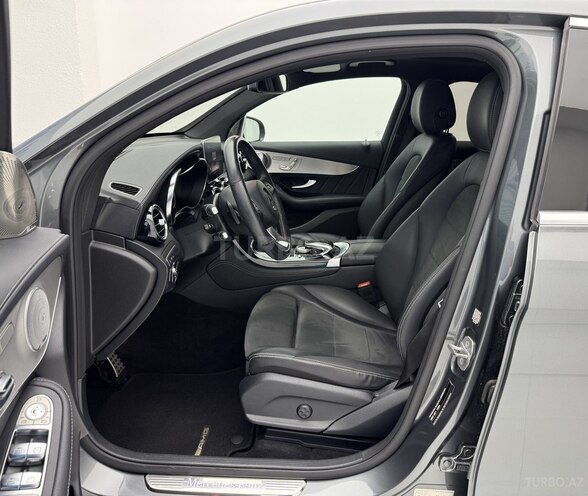 Mercedes GLC 300 4MATIC 2019, 100,600 km - 2.0 l - Bakı