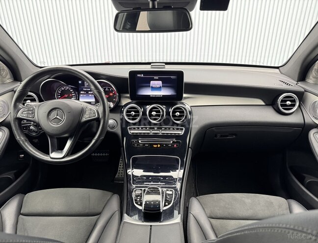 Mercedes GLC 300 4MATIC 2019, 100,600 km - 2.0 l - Bakı