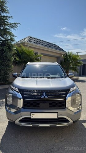 Mitsubishi Outlander 2023, 20,300 km - 2.5 л - Bakı