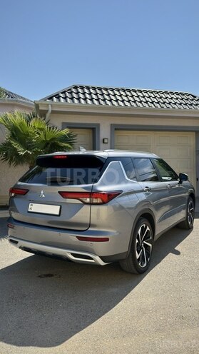 Mitsubishi Outlander 2023, 20,300 km - 2.5 л - Bakı
