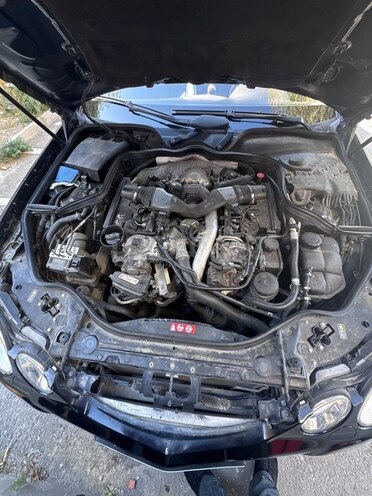 Mercedes E 320 2006, 448,000 km - 3.0 l - Bakı