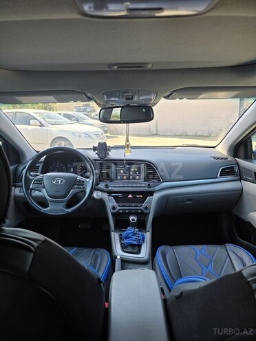 Hyundai Elantra 2018, 76,639 km - 2.0 л - Bakı