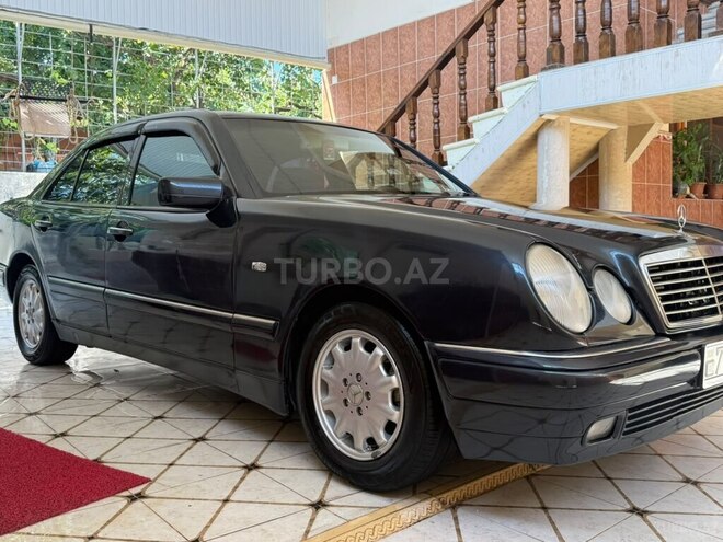 Mercedes E 240 1998, 220,000 km - 2.4 l - Gəncə