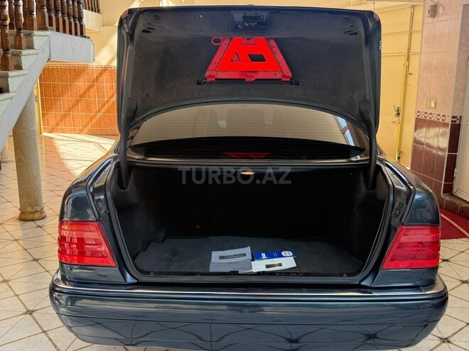Mercedes E 240 1998, 220,000 km - 2.4 l - Gəncə