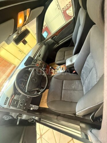 Mercedes E 240 1998, 220,000 km - 2.4 l - Gəncə