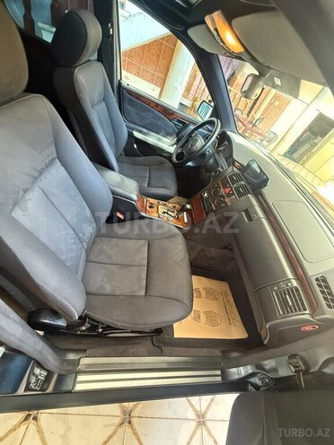Mercedes E 240 1998, 220,000 km - 2.4 l - Gəncə