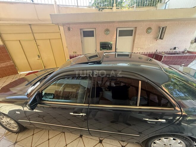 Mercedes E 240 1998, 220,000 km - 2.4 l - Gəncə