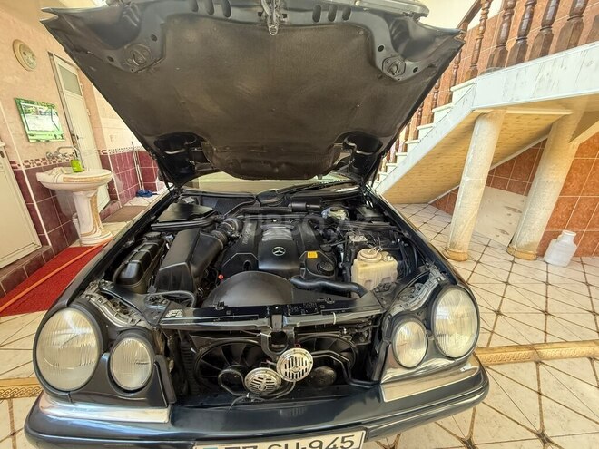 Mercedes E 240 1998, 220,000 km - 2.4 l - Gəncə