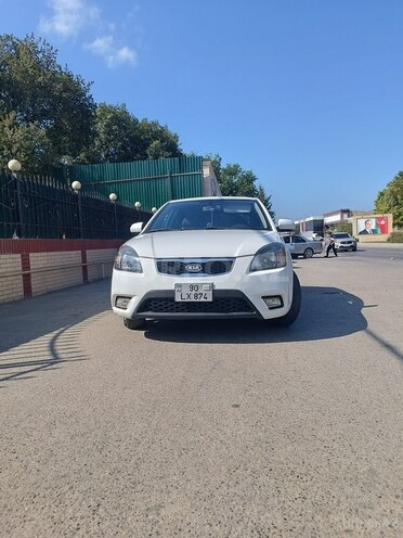 Kia Rio 2011, 323,000 km - 1.4 l - Xudat