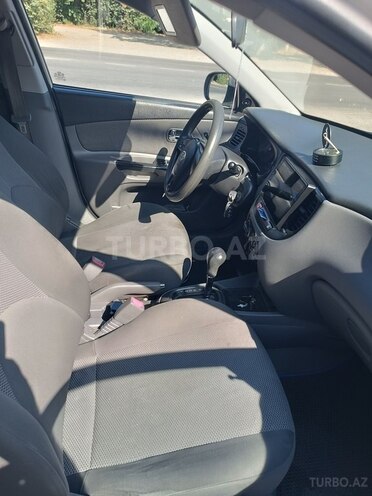 Kia Rio 2011, 323,000 km - 1.4 l - Xudat
