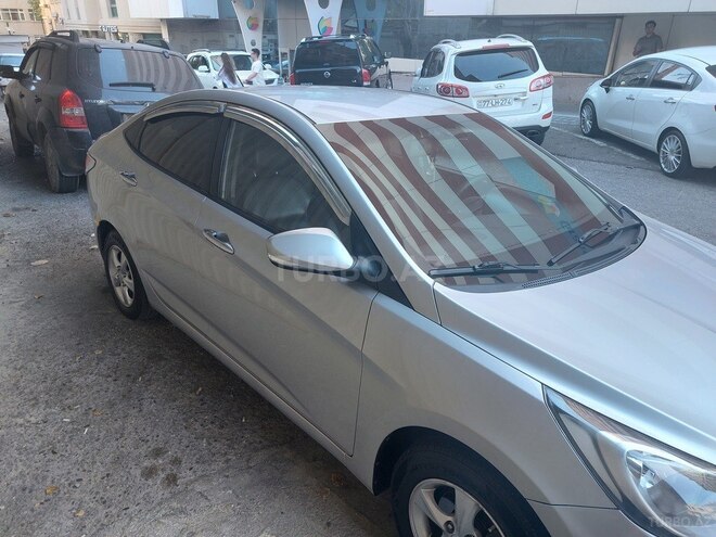 Hyundai Accent 2012, 200,000 km - 1.4 l - Bakı