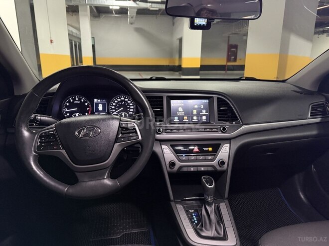Hyundai Elantra 2018, 126,402 km - 2.0 л - Bakı