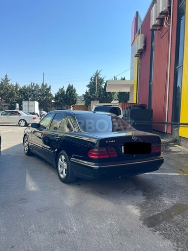 Mercedes E 240 2001, 486,553 km - 2.4 l - Bakı