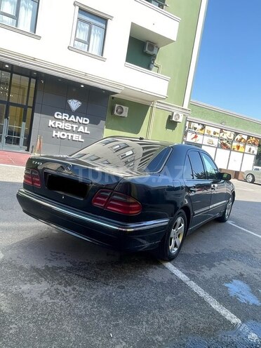 Mercedes E 240 2001, 486,553 km - 2.4 l - Bakı