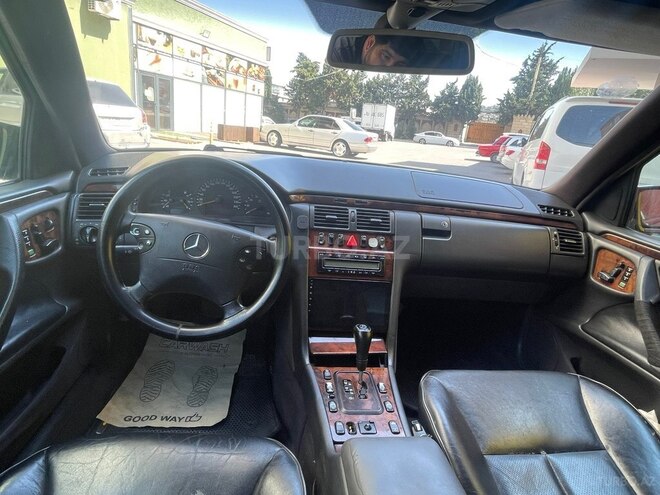 Mercedes E 240 2001, 486,553 km - 2.4 l - Bakı