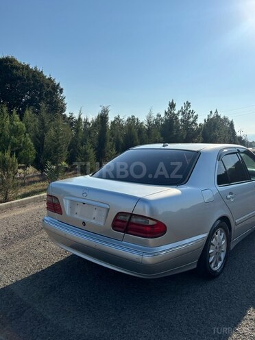 Mercedes E 240 2000, 294,000 km - 2.4 l - Masallı