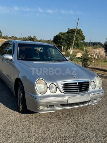 Mercedes E 240 2000, 294,000 km - 2.4 l - Masallı