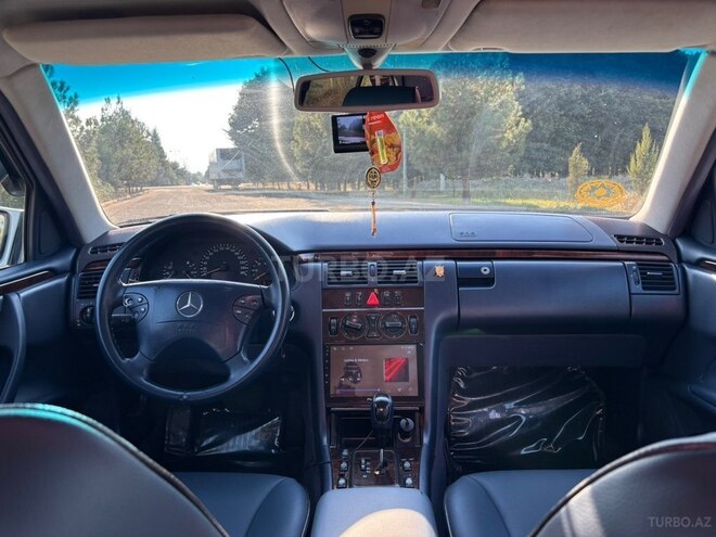 Mercedes E 240 2000, 294,000 km - 2.4 l - Masallı