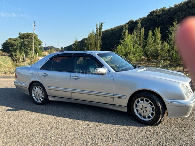 Mercedes E 240 2000, 294,000 km - 2.4 l - Masallı