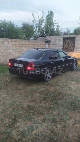 Mercedes E 230 1996, 450,000 km - 2.3 l - Ucar