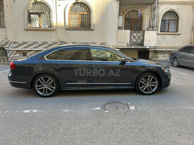 Volkswagen Passat (North America) 2016, 227,000 km - 1.8 л - Bakı