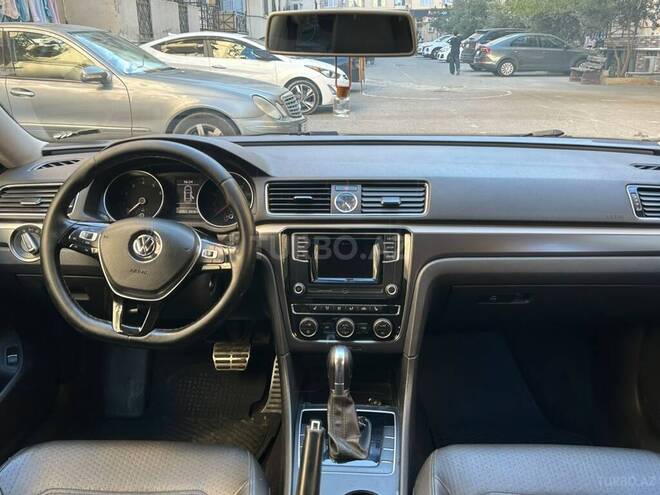 Volkswagen Passat (North America) 2016, 227,000 km - 1.8 л - Bakı
