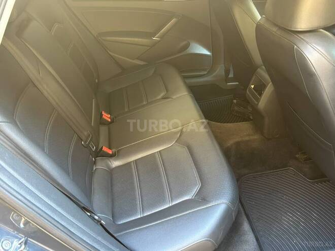 Volkswagen Passat (North America) 2016, 227,000 km - 1.8 л - Bakı