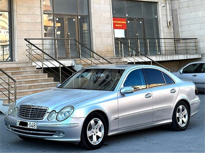 Mercedes E 220 2004, 434,500 km - 2.2 l - Bakı