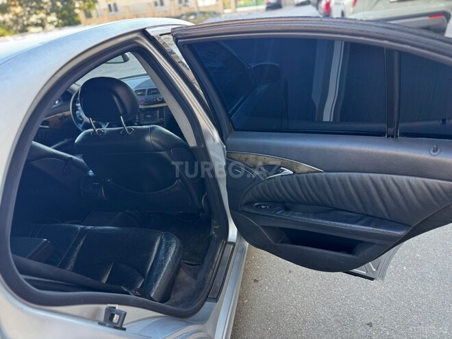 Mercedes E 220 2004, 434,500 km - 2.2 l - Bakı