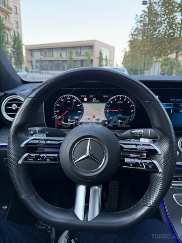 Mercedes E 300 e 4MATIC 2022, 52,000 km - 2.0 l - Bakı