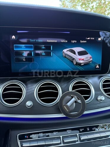 Mercedes E 300 e 4MATIC 2022, 52,000 km - 2.0 l - Bakı
